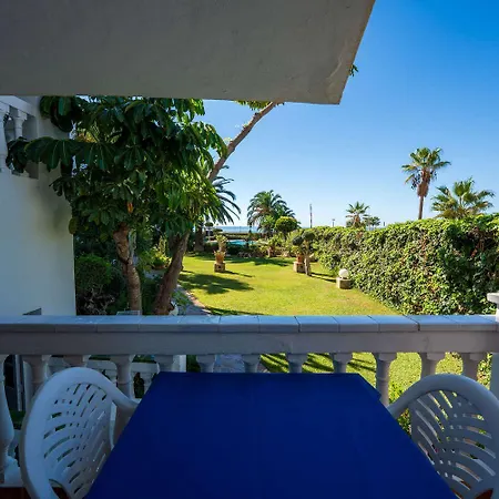 Stella Maris Beachfront Apartment, Sea View