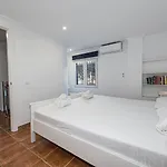 Apartamento Stella Maris Beachfront Apartment, Sea View