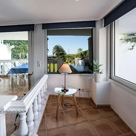 Apartment Stella Maris Beachfront Apartment, Sea View *