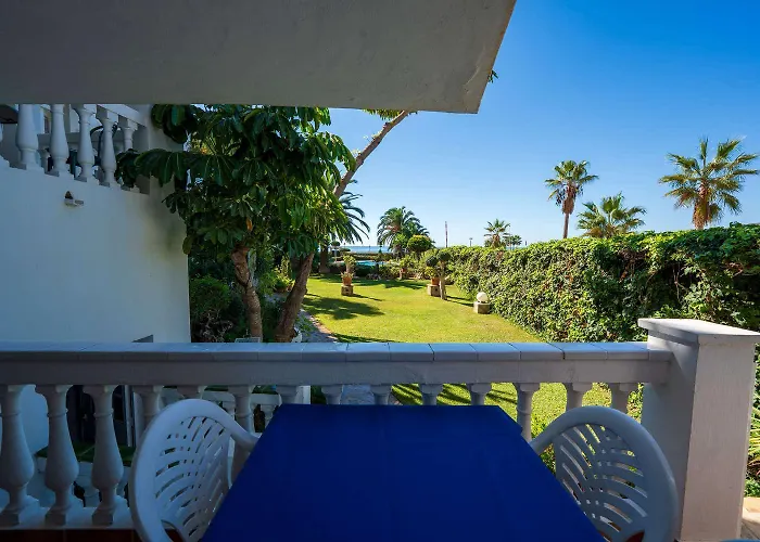 Stella Maris Beachfront Apartment, Sea View