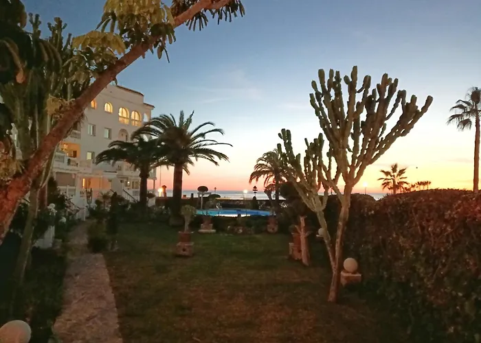 Stella Maris Beachfront Apartment, Sea View